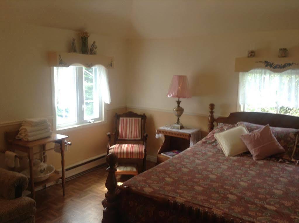 Gite Macdale B&B Paspebiac Bagian luar foto